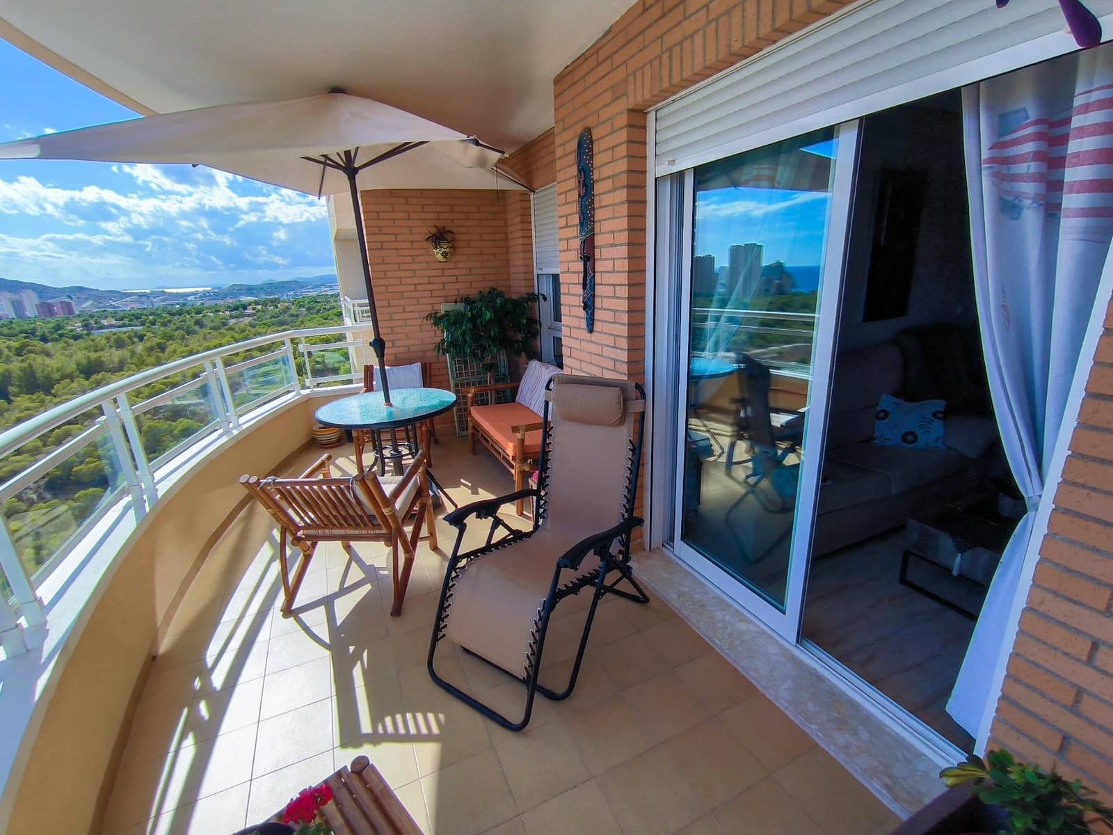 1 sovrum Lägenhet till salu i Benidorm med pool - 205 000 € (Ref: 9504695)