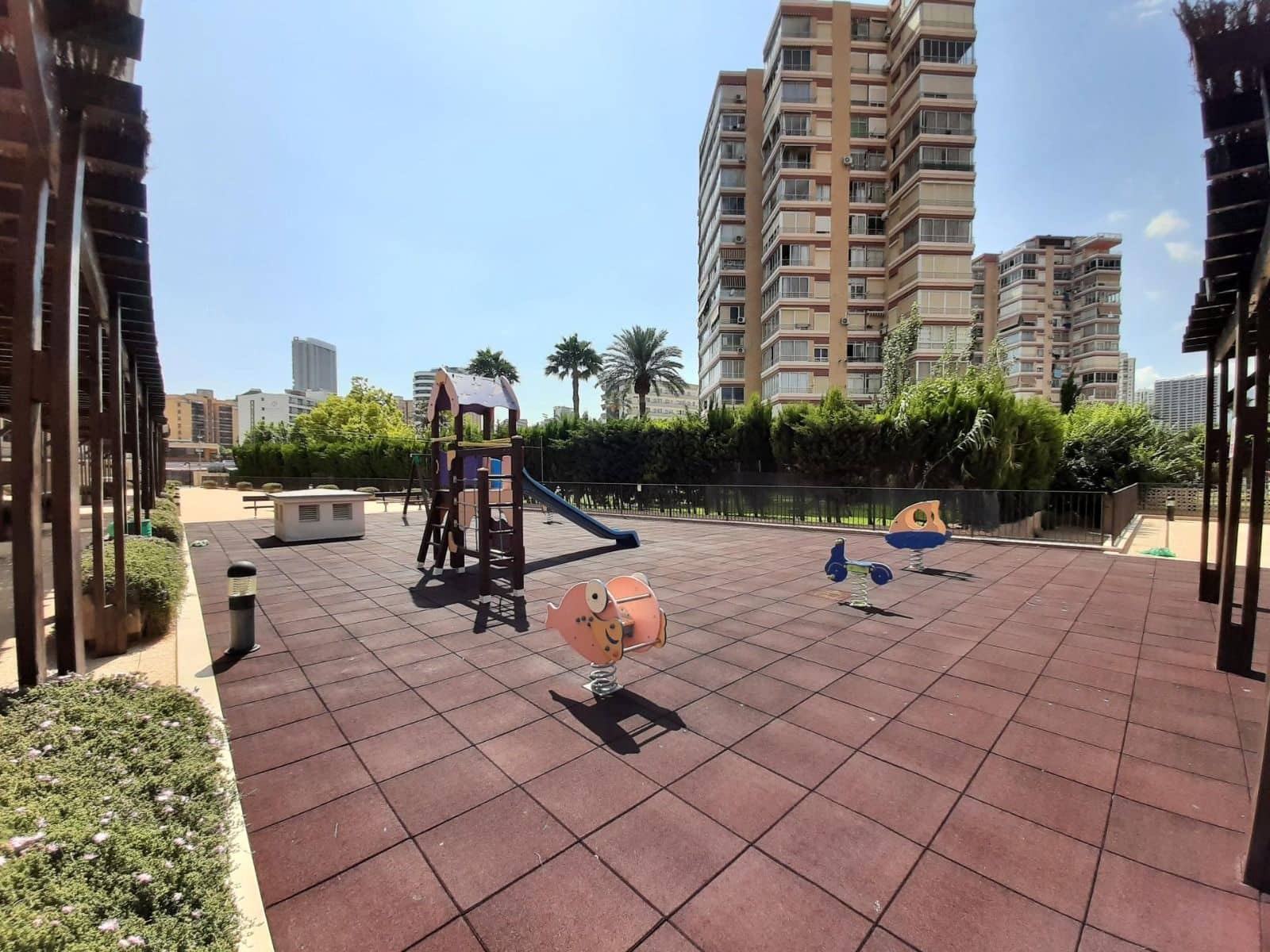 2 sypialnia Apartament na sprzedaż w Benidorm z basenem garażem - 349 000 € (Ref: 9506479)