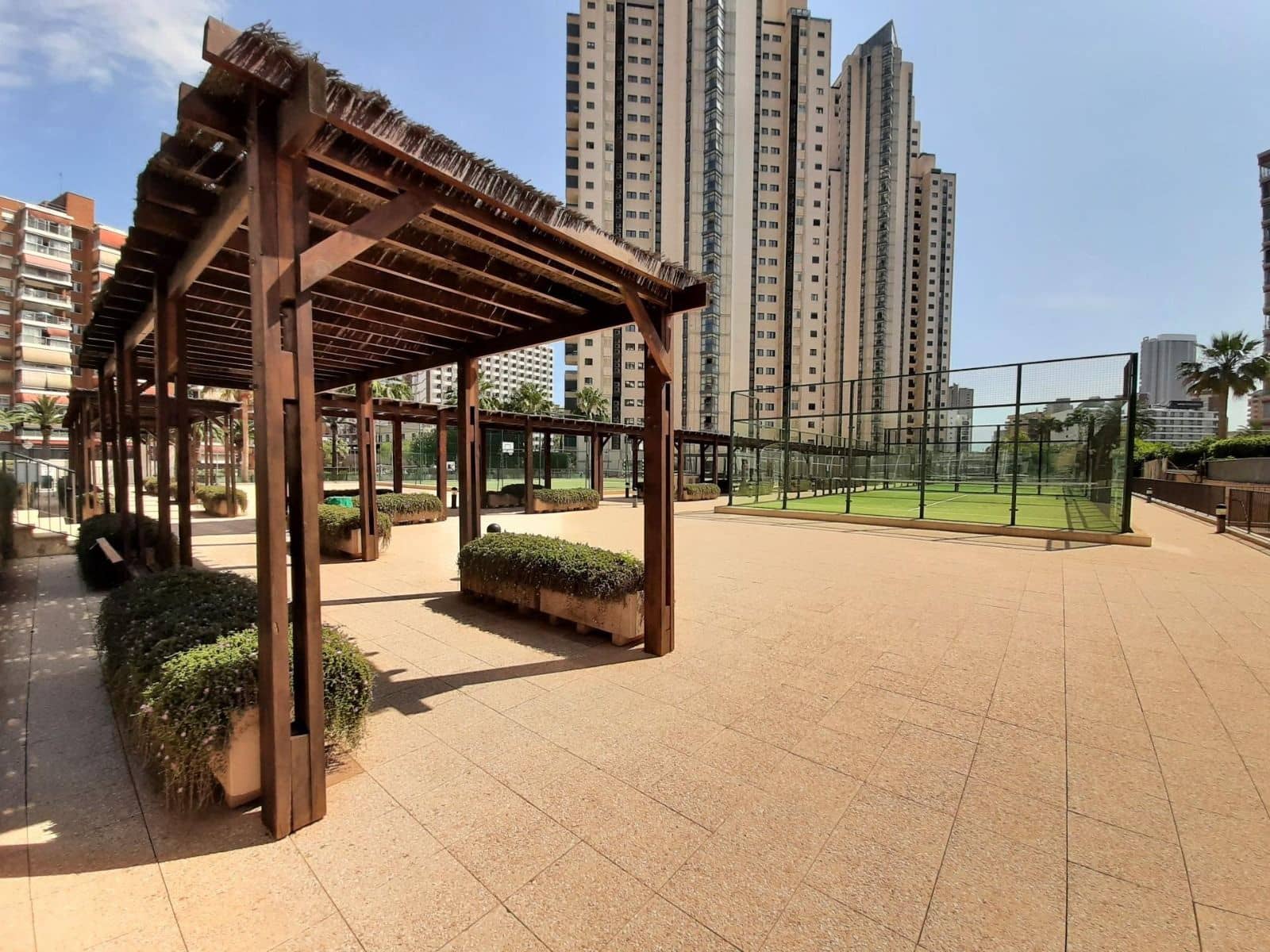 2 sypialnia Apartament na sprzedaż w Benidorm z basenem garażem - 349 000 € (Ref: 9506479)