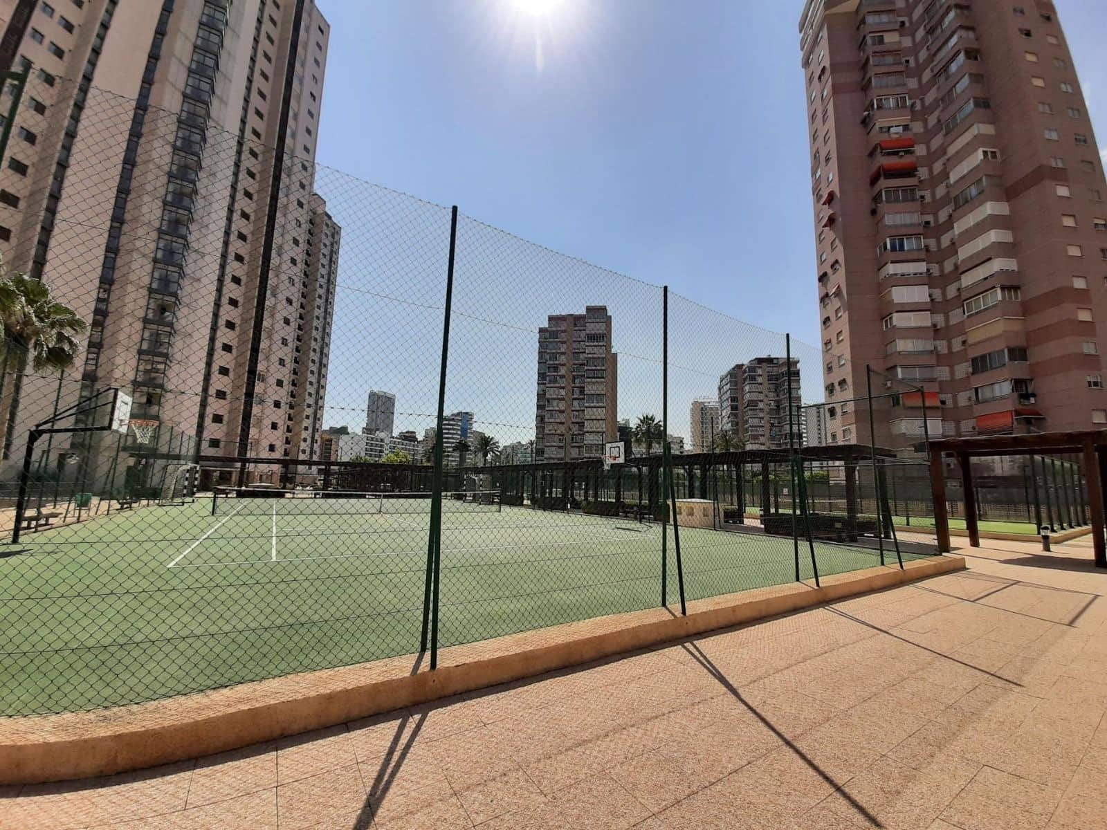 2 sypialnia Apartament na sprzedaż w Benidorm z basenem garażem - 349 000 € (Ref: 9506479)