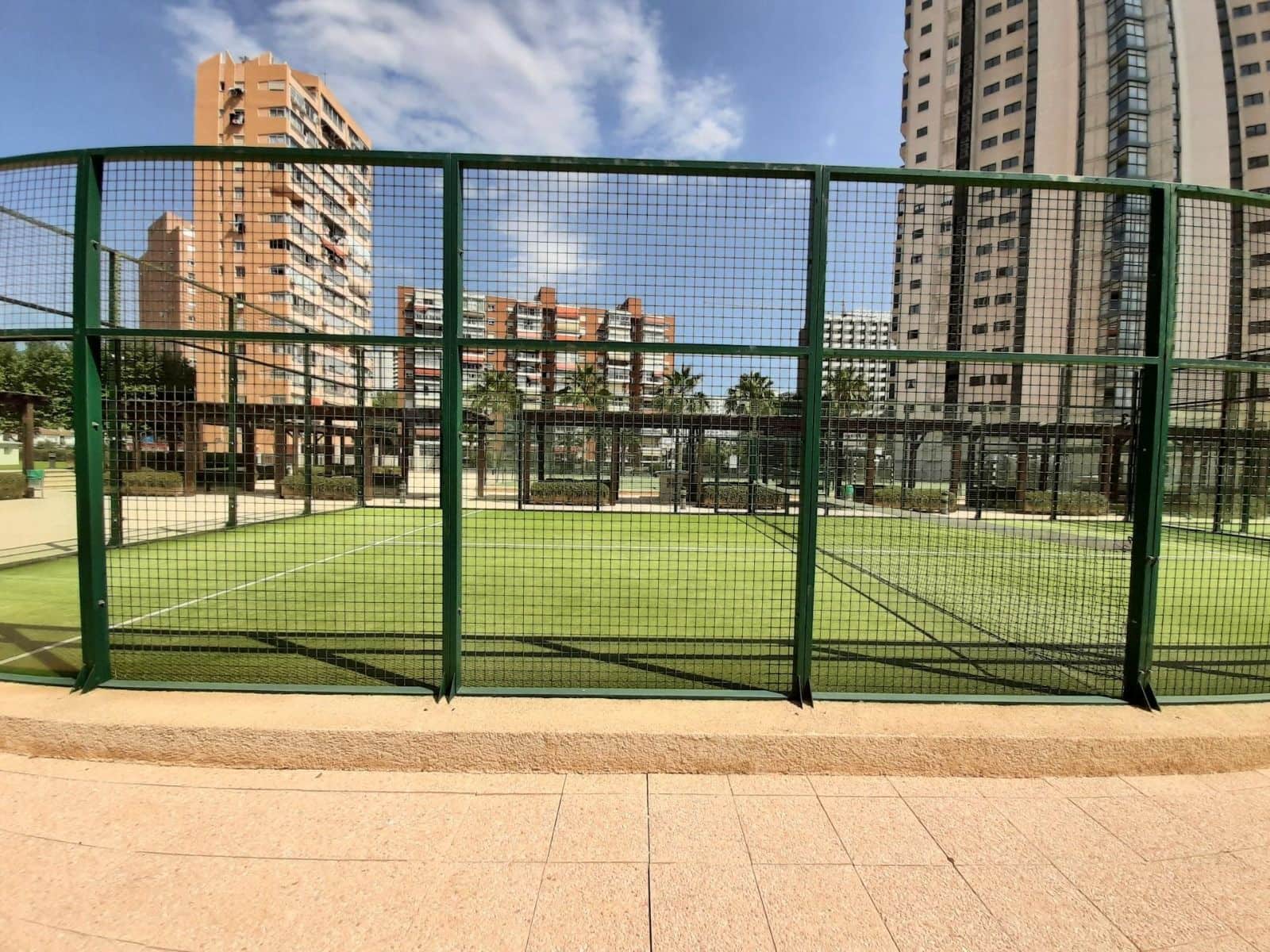 2 sypialnia Apartament na sprzedaż w Benidorm z basenem garażem - 349 000 € (Ref: 9506479)