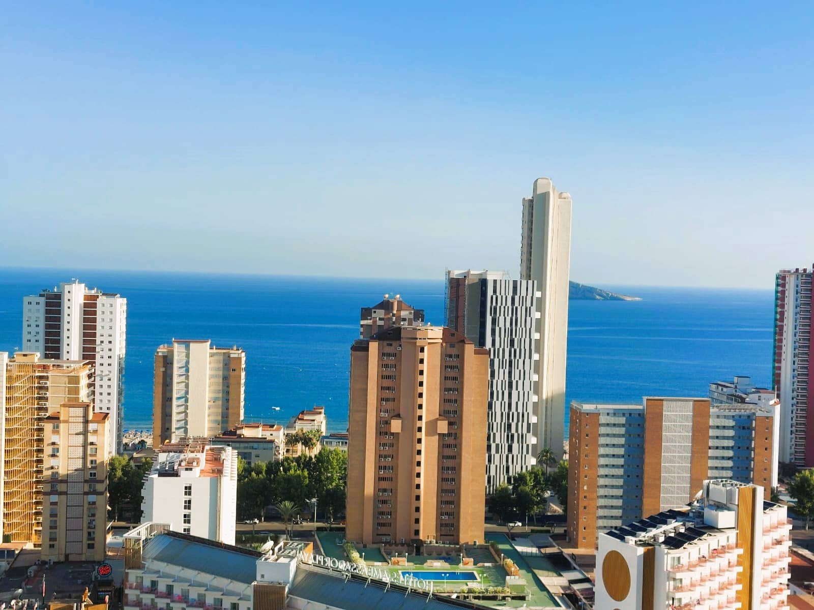 2 sypialnia Apartament na sprzedaż w Benidorm z basenem garażem - 349 000 € (Ref: 9506479)