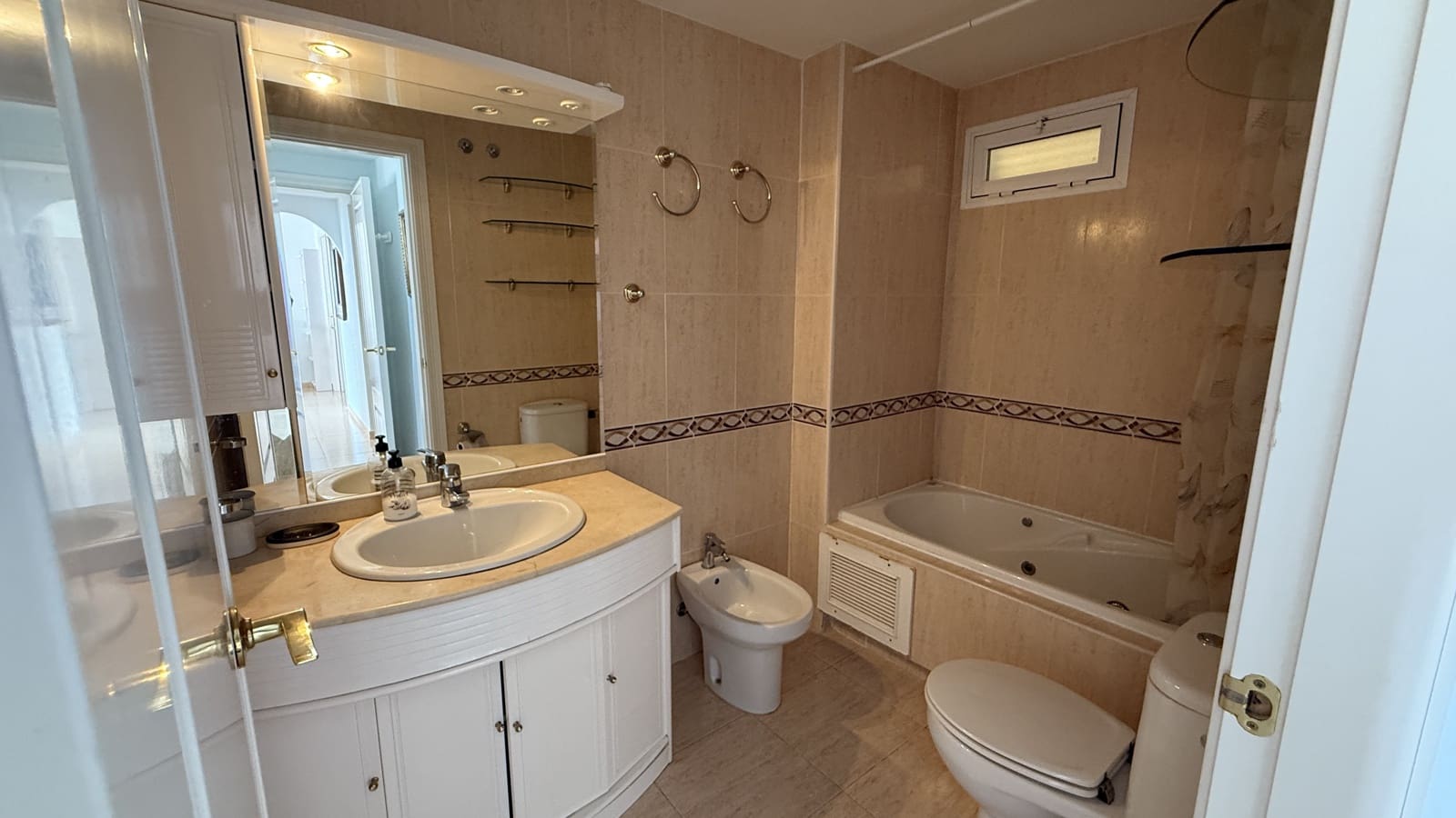 2 bedroom Apartment for sale in Benidorm - € 328,800 (Ref: 9506490)