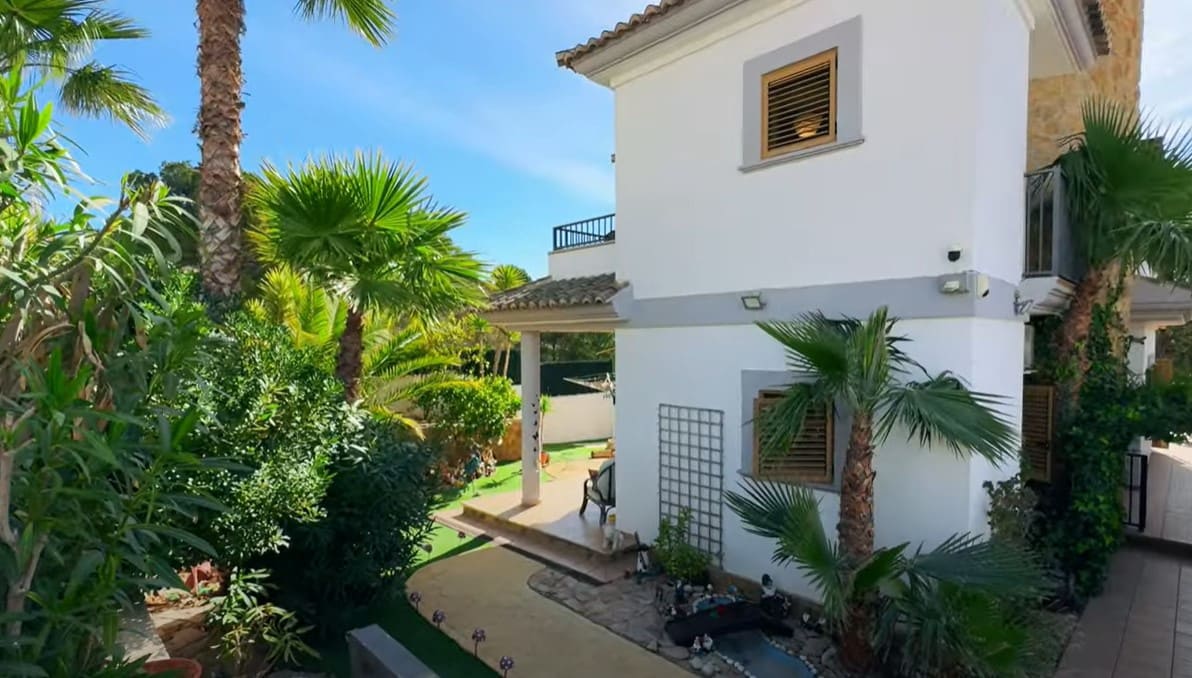 Casa de 3 habitaciones en Benidorm en venta - 625.000 € (Ref: 9506504)