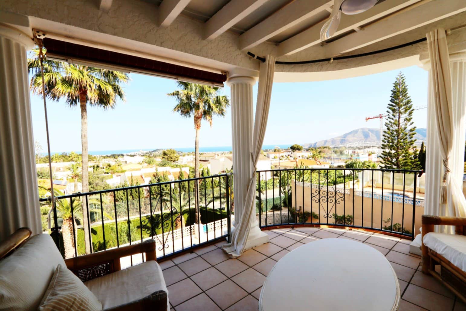 5 soverom Villa til salgs i La Nucia - € 795 000 (Ref: 9506508)