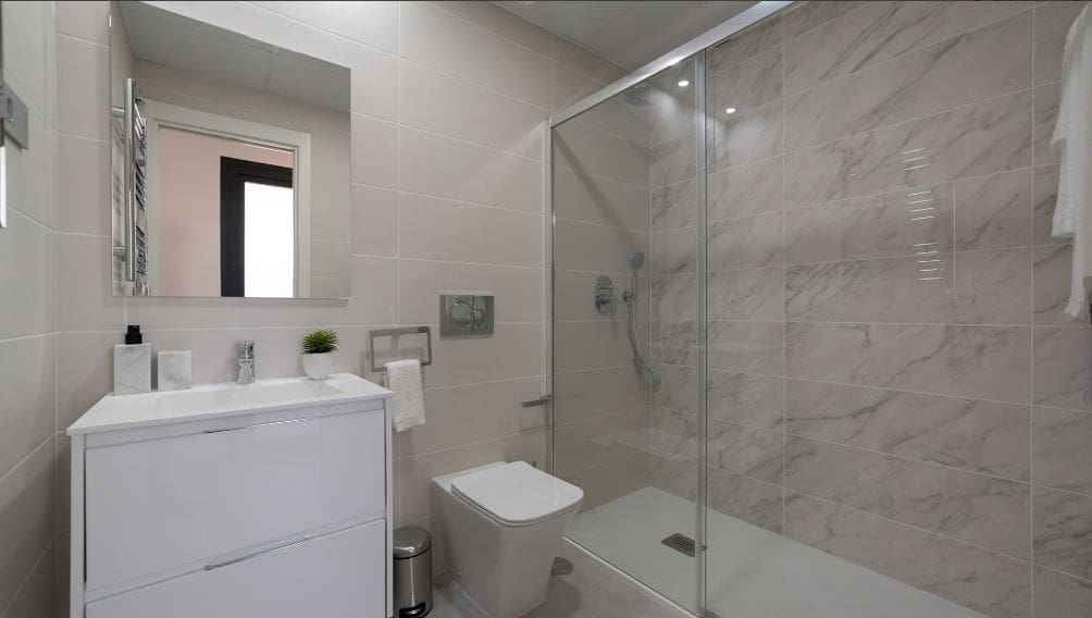 2 bedroom Apartment for sale in Benidorm with pool garage - € 497,000 (Ref: 9509415)