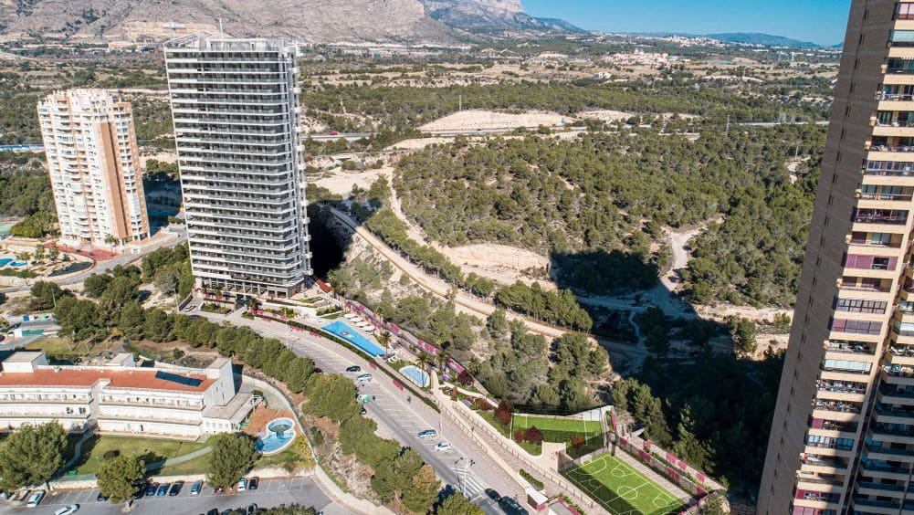 2 bedroom Apartment for sale in Benidorm with pool garage - € 497,000 (Ref: 9509415)