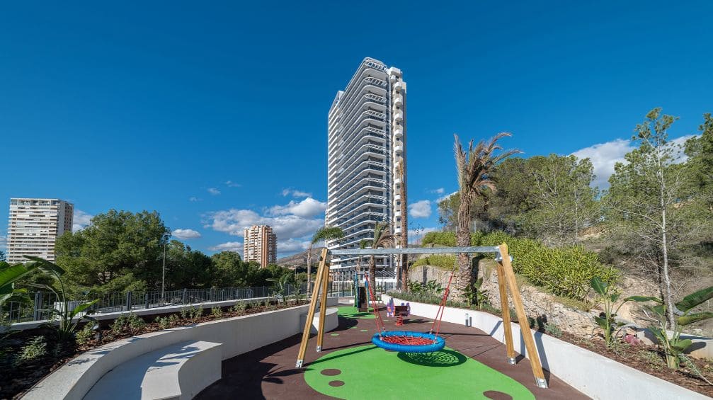 2 bedroom Apartment for sale in Benidorm with pool garage - € 497,000 (Ref: 9509415)