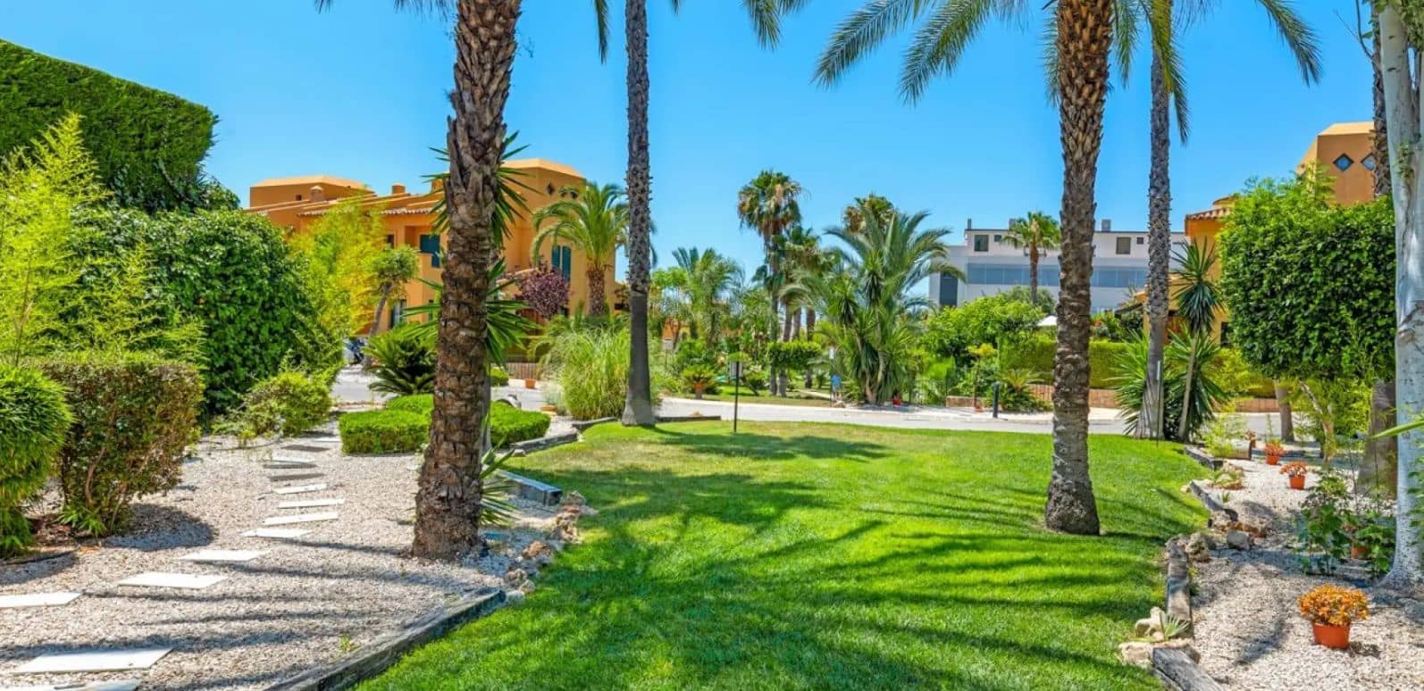 2 slaapkamer Huis te koop in Benidorm met zwembad garage - € 295.000 (Ref: 9509417)