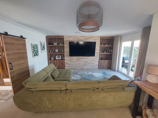 3 soveværelse Villa til salg i Rincón de Loix, Benidorm med swimmingpool garage - € 525.000 (Ref: 9509421)