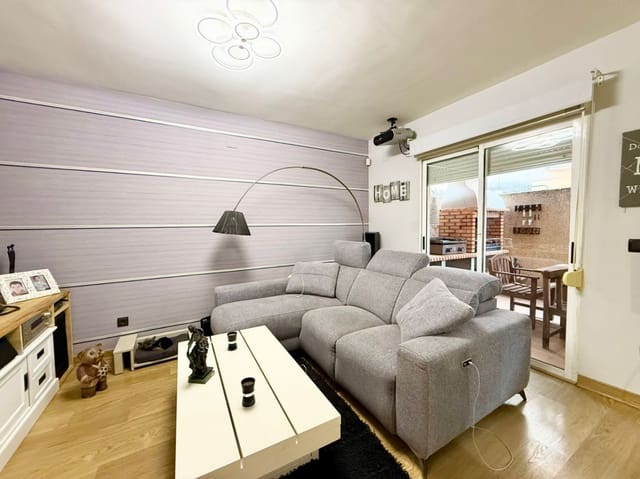 3 makuuhuone Rivitalo myytävänä paikassa Polop mukana uima-altaan 
autotalli - 239 000 € (Ref: 9521907)