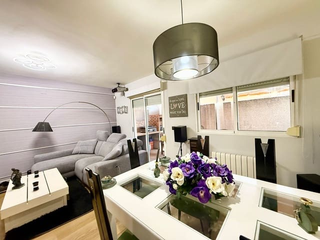 3 makuuhuone Rivitalo myytävänä paikassa Polop mukana uima-altaan 
autotalli - 239 000 € (Ref: 9521907)