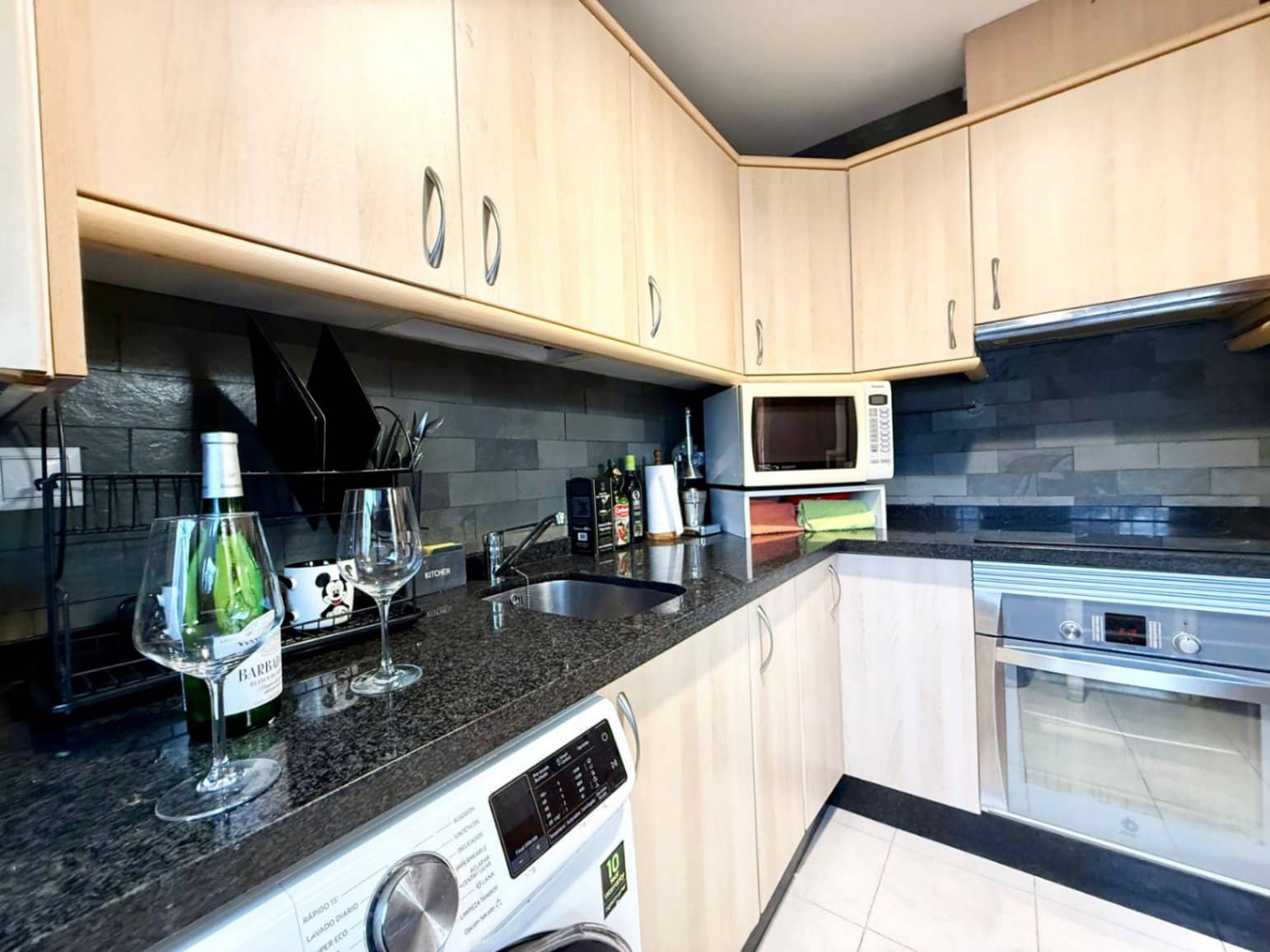 3 makuuhuone Rivitalo myytävänä paikassa Polop mukana uima-altaan 
autotalli - 239 000 € (Ref: 9521907)