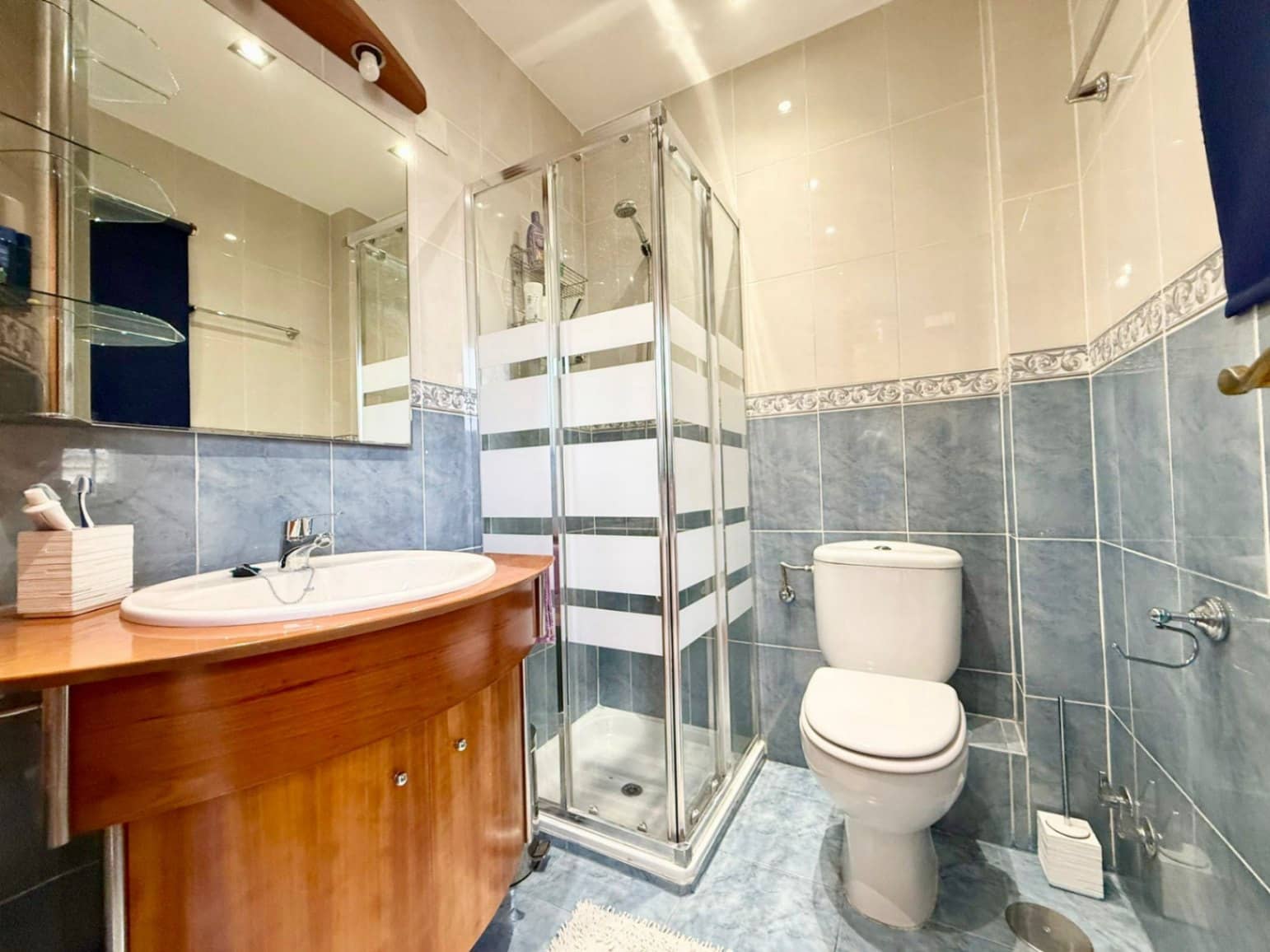 3 makuuhuone Rivitalo myytävänä paikassa Polop mukana uima-altaan 
autotalli - 239 000 € (Ref: 9521907)