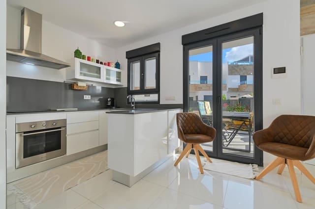 3 bedroom Villa for sale in Polop with pool garage - € 335,000 (Ref: 9524655)