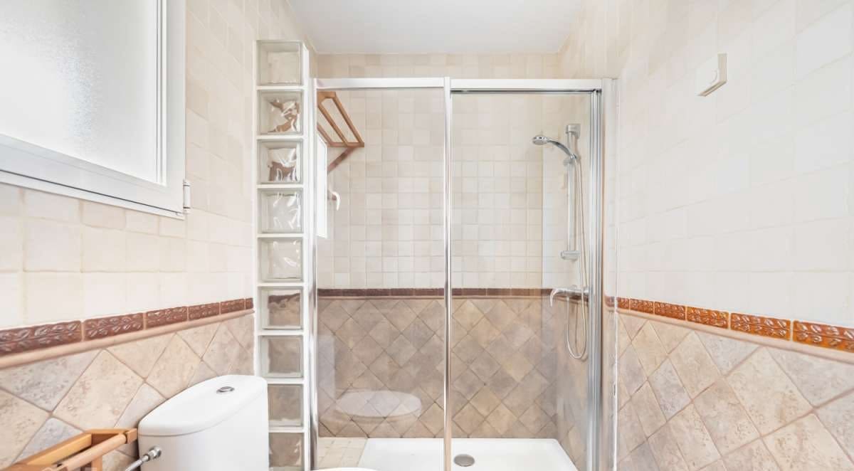 3 bedroom Villa for sale in La Nucia with pool garage - € 444,000 (Ref: 9525696)