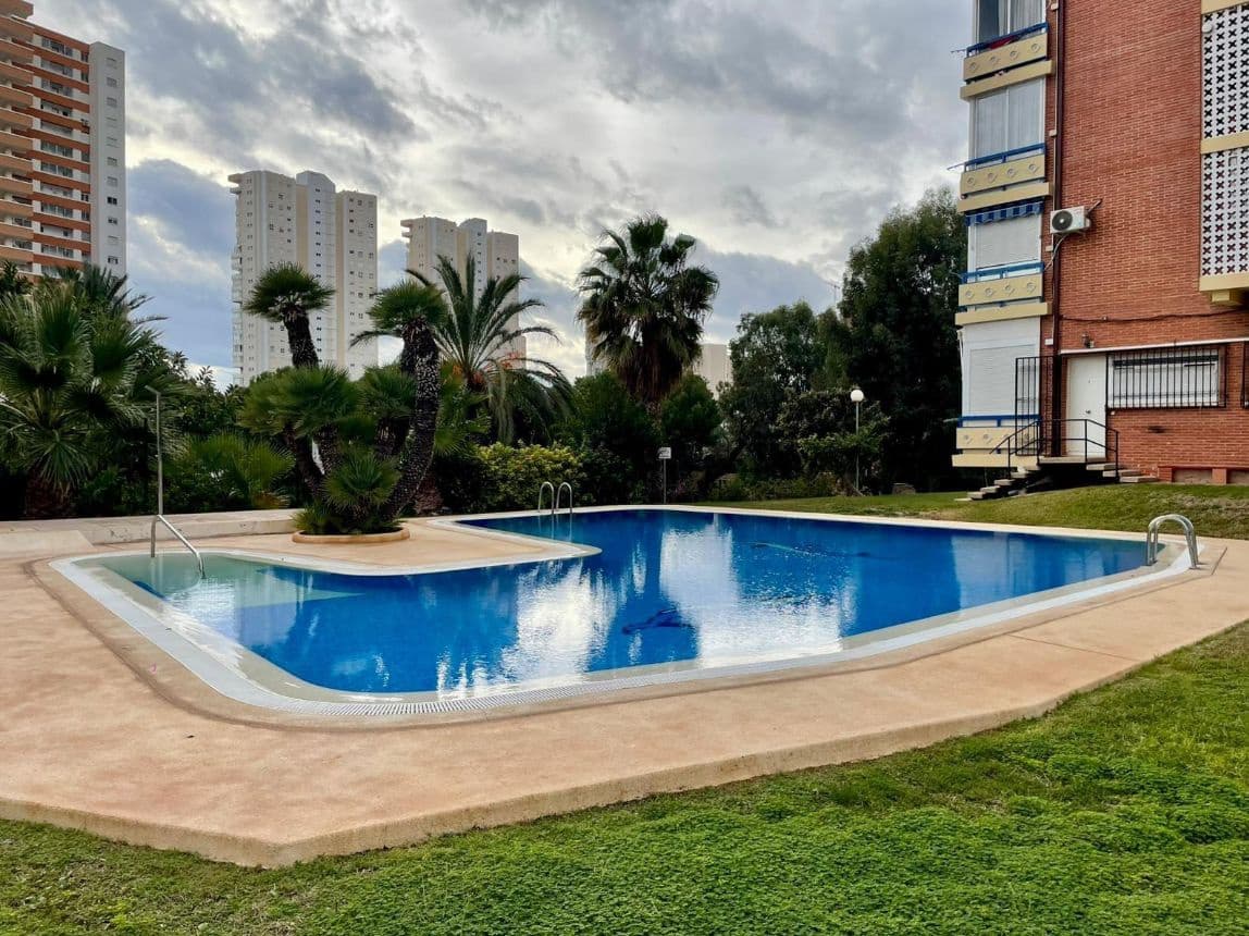1 sovrum Lägenhet till salu i Benidorm med pool - 179 000 € (Ref: 9534463)