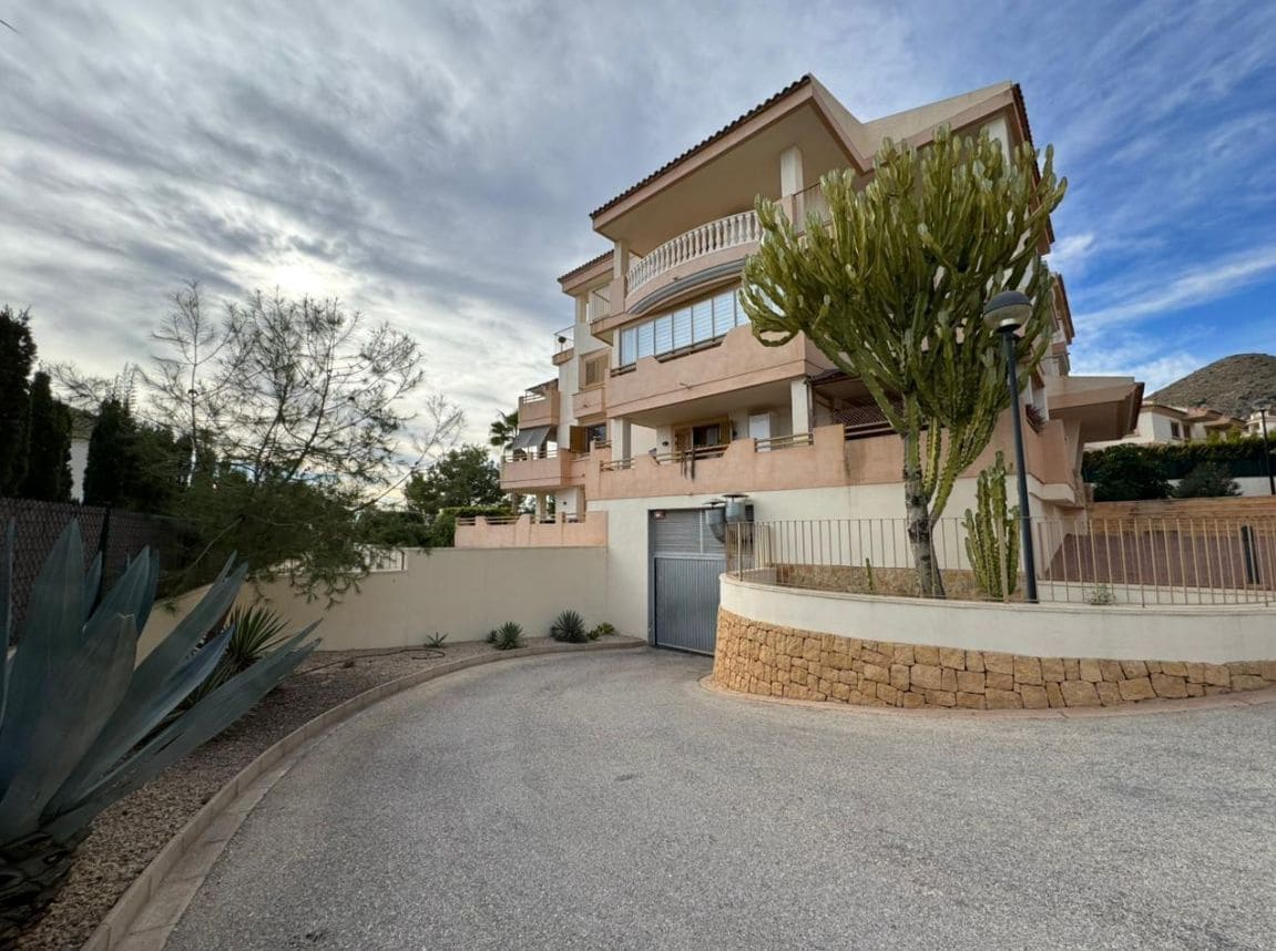 2 bedroom Apartment for sale in Finestrat with pool garage - € 250,000 (Ref: 9534464)