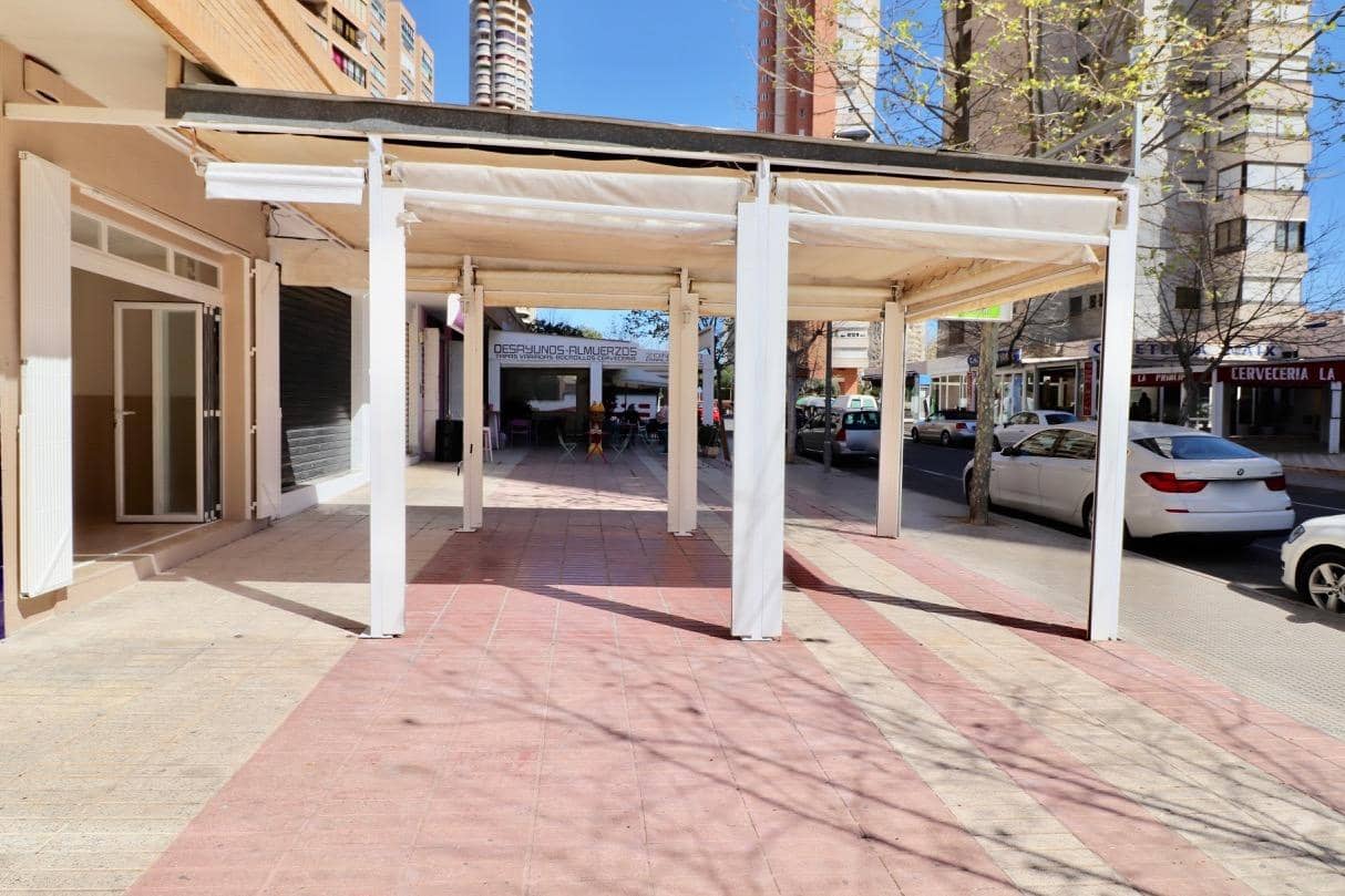 Erhverv til salg i Benidorm med swimmingpool - € 130.000 (Ref: 9538970)