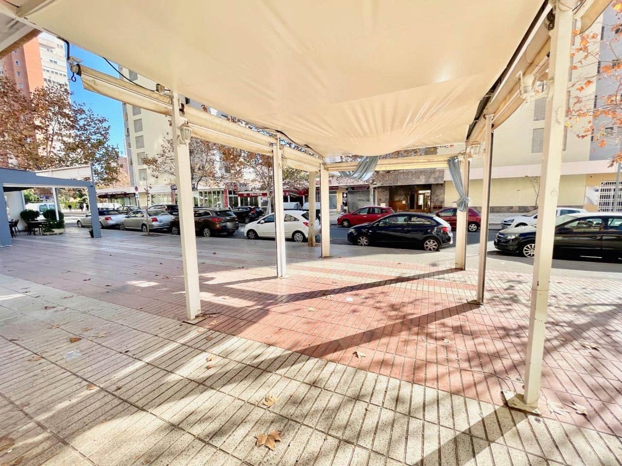 Erhverv til salg i Benidorm med swimmingpool - € 130.000 (Ref: 9538970)