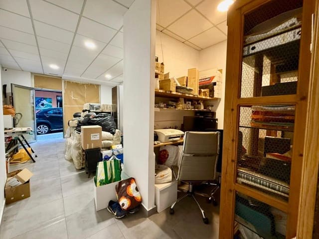 Erhverv til salg i Poniente, Benidorm med swimmingpool - € 139.000 (Ref: 9538976)