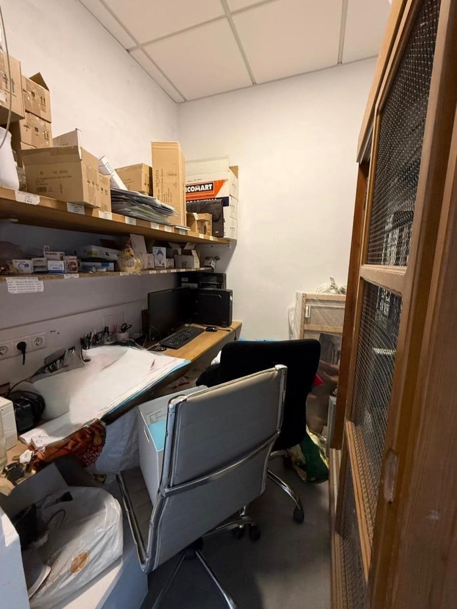 Erhverv til salg i Benidorm med swimmingpool - € 139.000 (Ref: 9538976)