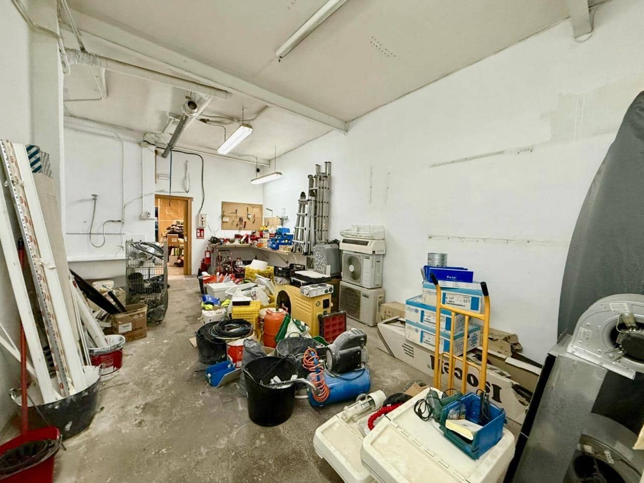 Erhverv til salg i Benidorm med swimmingpool - € 139.000 (Ref: 9538976)