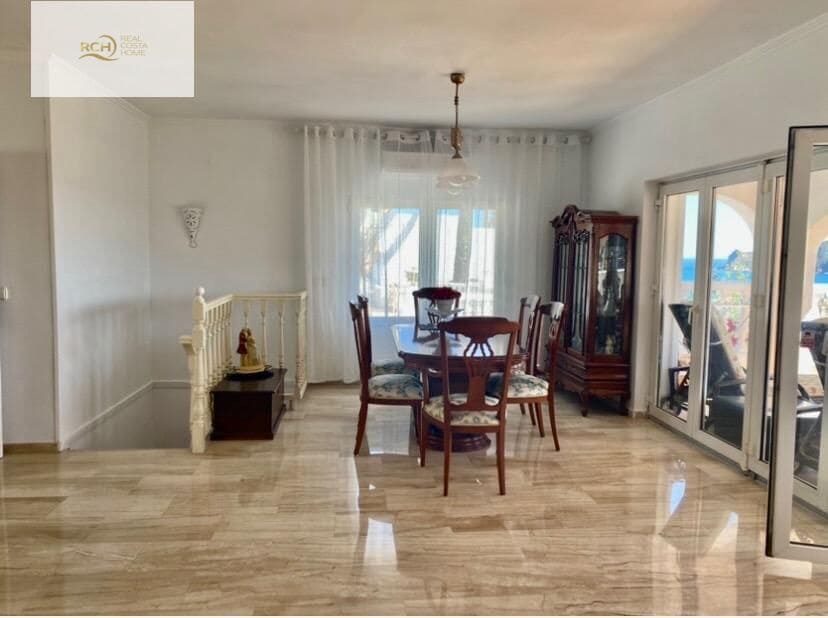 4 soveværelse Rækkehus til salg i Altea med swimmingpool - € 800.000 (Ref: 9538980)