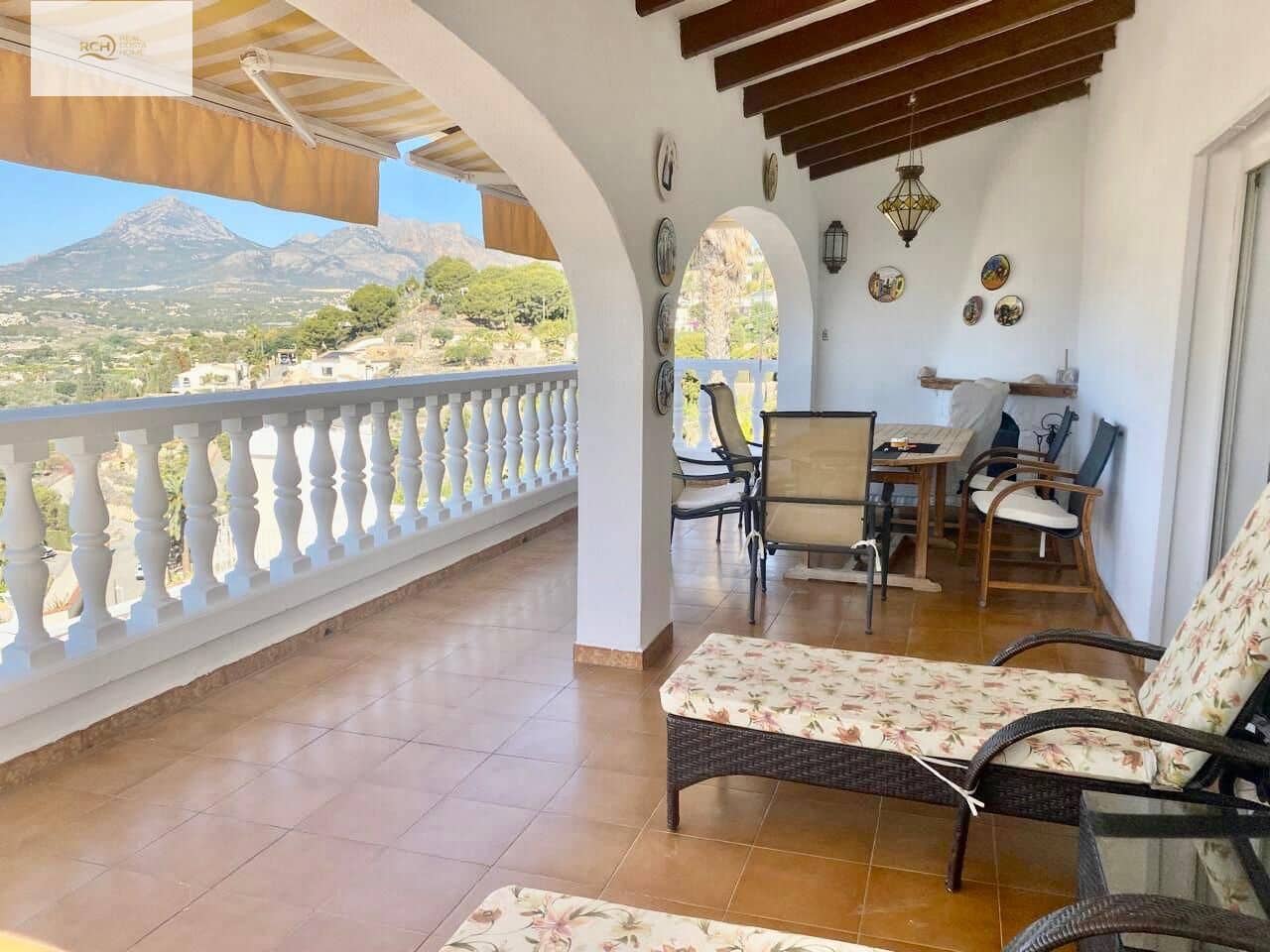 4 soveværelse Rækkehus til salg i Altea med swimmingpool - € 800.000 (Ref: 9538980)