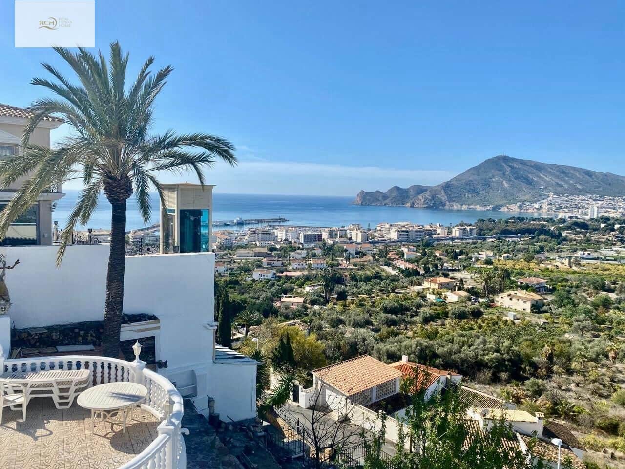 4 soveværelse Rækkehus til salg i Altea med swimmingpool - € 800.000 (Ref: 9538980)