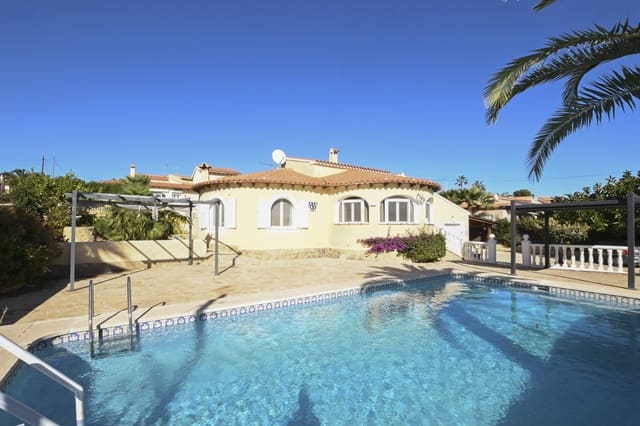 3 soveværelse Villa til salg i Calpe / Calp med swimmingpool - € 525.000 (Ref: 9539215)
