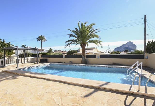 3 soveværelse Villa til salg i Calpe / Calp med swimmingpool - € 525.000 (Ref: 9539215)