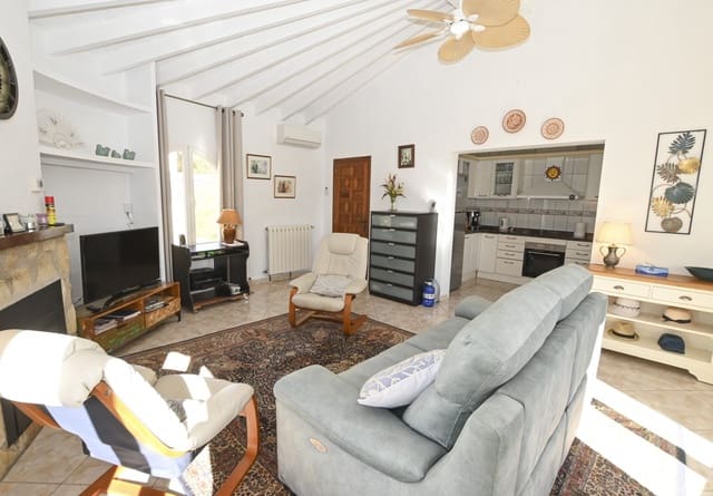 3 soveværelse Villa til salg i Calpe / Calp med swimmingpool - € 525.000 (Ref: 9539215)