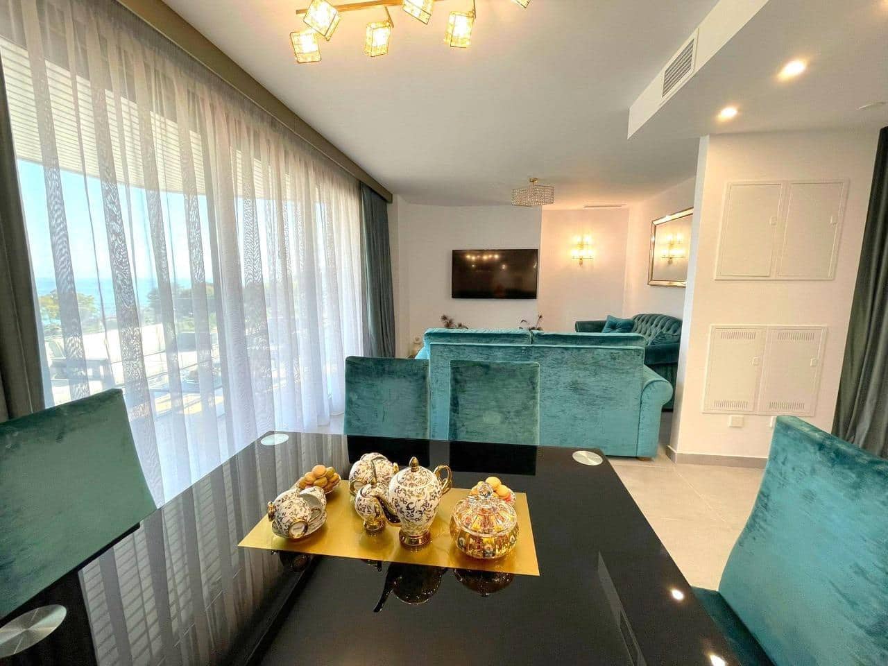 3 bedroom Apartment for sale in La Villajoyosa / Vila Joiosa with garage - € 690,000 (Ref: 9547001)