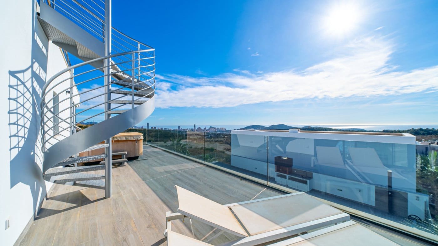 4 quarto Moradia para venda em Finestrat com piscina garagem - 850 000 € (Ref: 9548612)