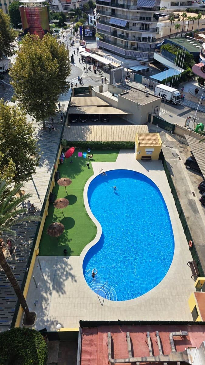 2 soveværelse Lejlighed til salg i Benidorm med swimmingpool garage - € 570.000 (Ref: 9558994)