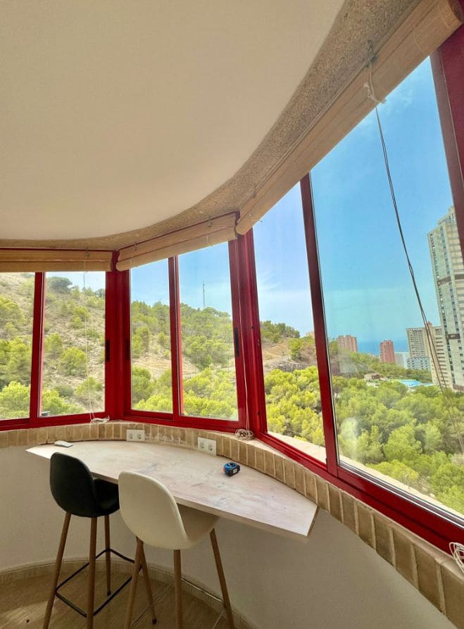 2 soverom Leilighet til salgs i Benidorm med svømmebasseng garasje - € 225 000 (Ref: 9588349)