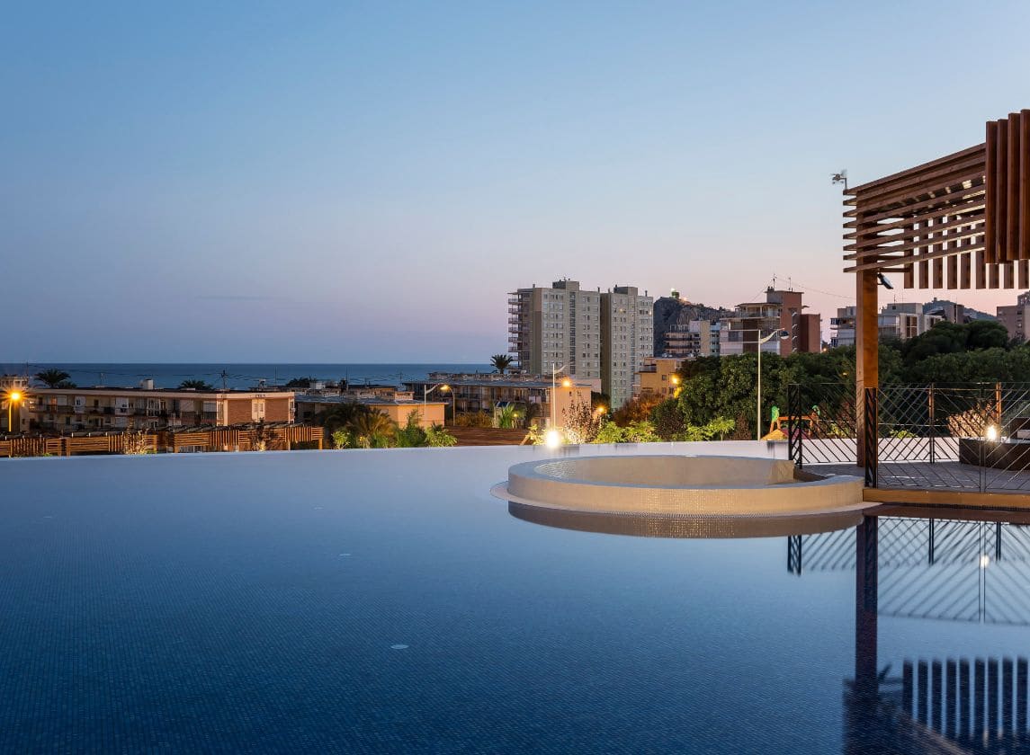 2 soveværelse Lejlighed til salg i Benidorm med swimmingpool garage - € 640.000 (Ref: 9588351)