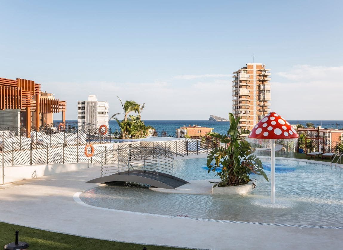 2 soveværelse Lejlighed til salg i Benidorm med swimmingpool garage - € 640.000 (Ref: 9588351)