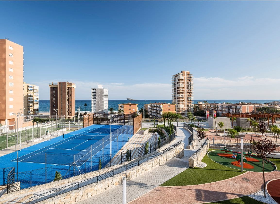 2 soveværelse Lejlighed til salg i Benidorm med swimmingpool garage - € 640.000 (Ref: 9588351)