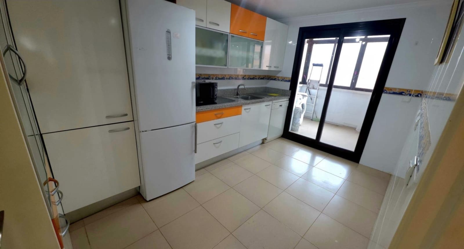 4 Zimmer Apartment zu verkaufen in Alicante / Alacant Stadt mit Pool Garage - 575.000 € (Ref: 9588352)