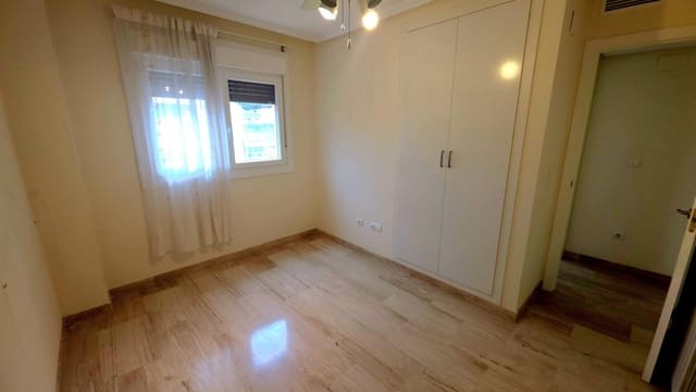 4 Zimmer Apartment zu verkaufen in Alicante / Alacant Stadt mit Pool Garage - 575.000 € (Ref: 9588352)