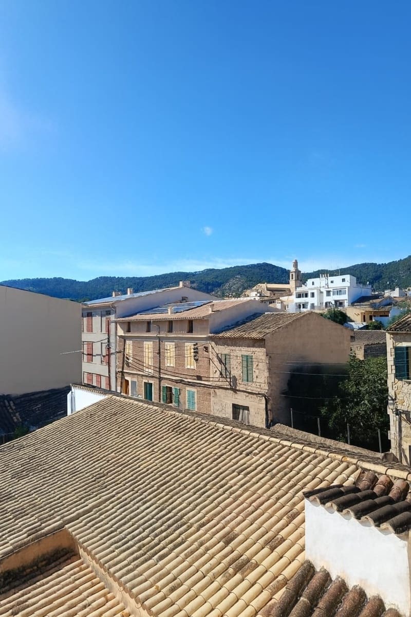 3 bedroom Apartment for sale in Alaro with pool - € 350,000 (Ref: 10080110)