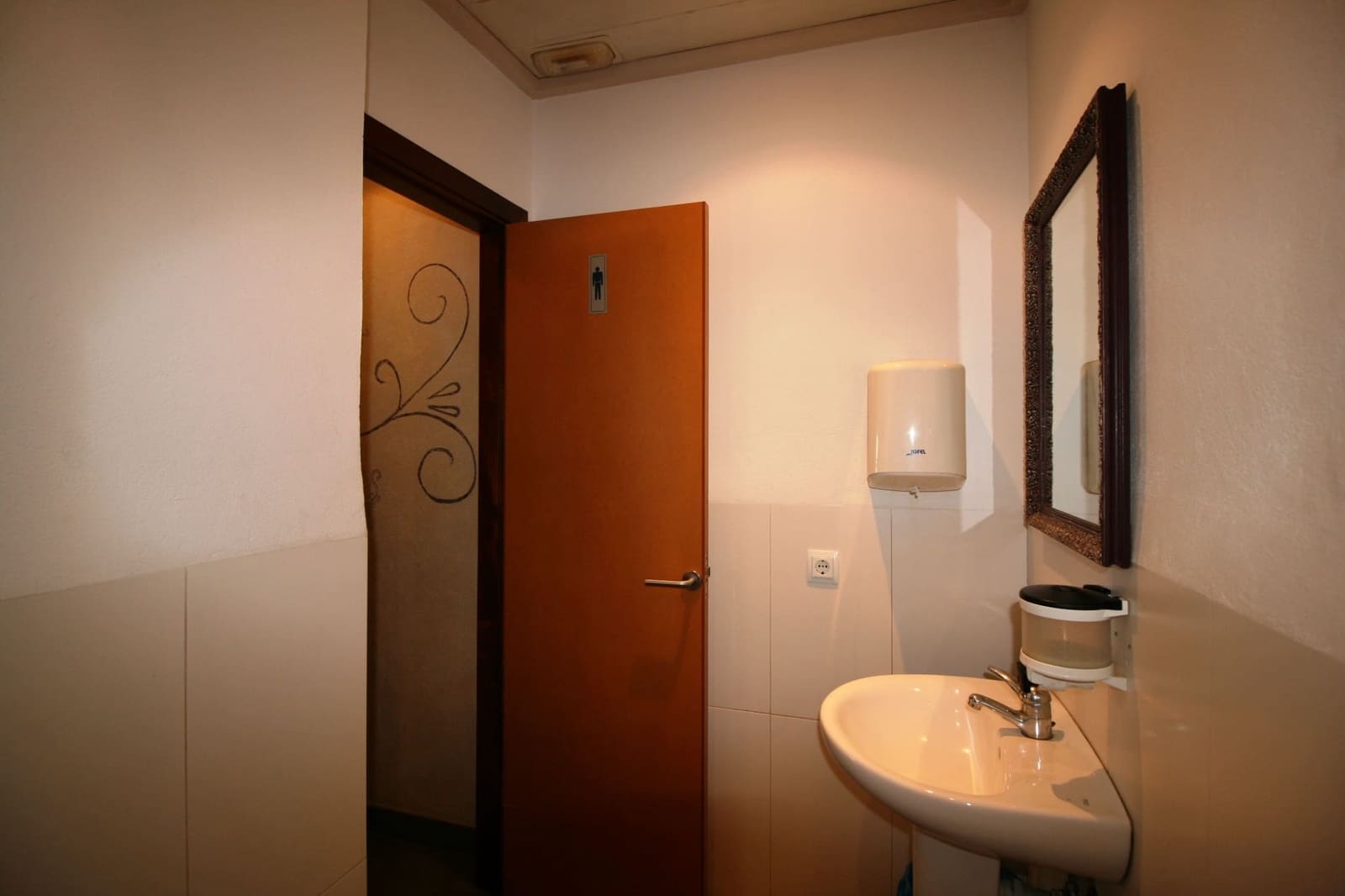 Erhverv til salg i Binissalem - € 340.000 (Ref: 6934962)