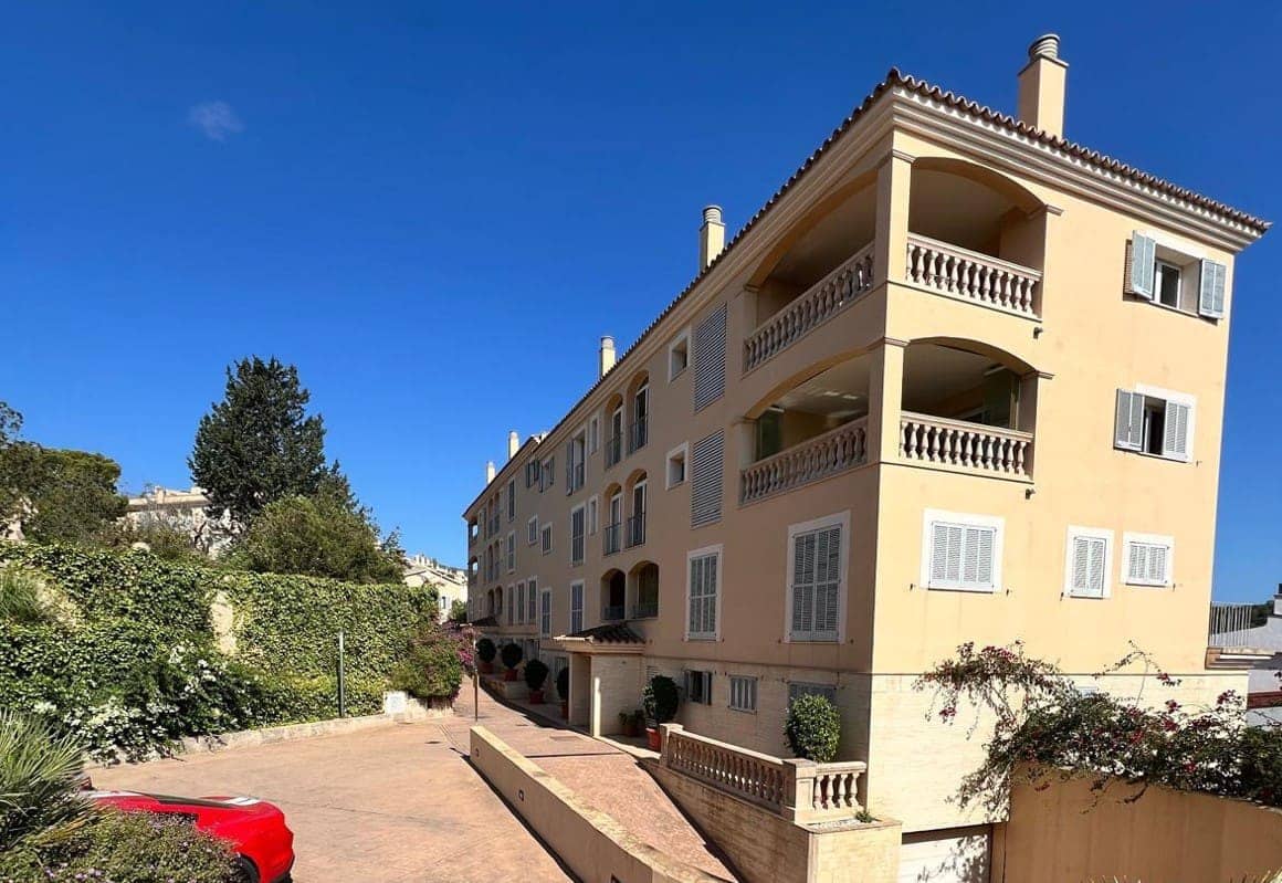 Apartamento de 3 habitaciones en Palma de Mallorca en venta con piscina garaje - 1.200.000 € (Ref: 8556133)