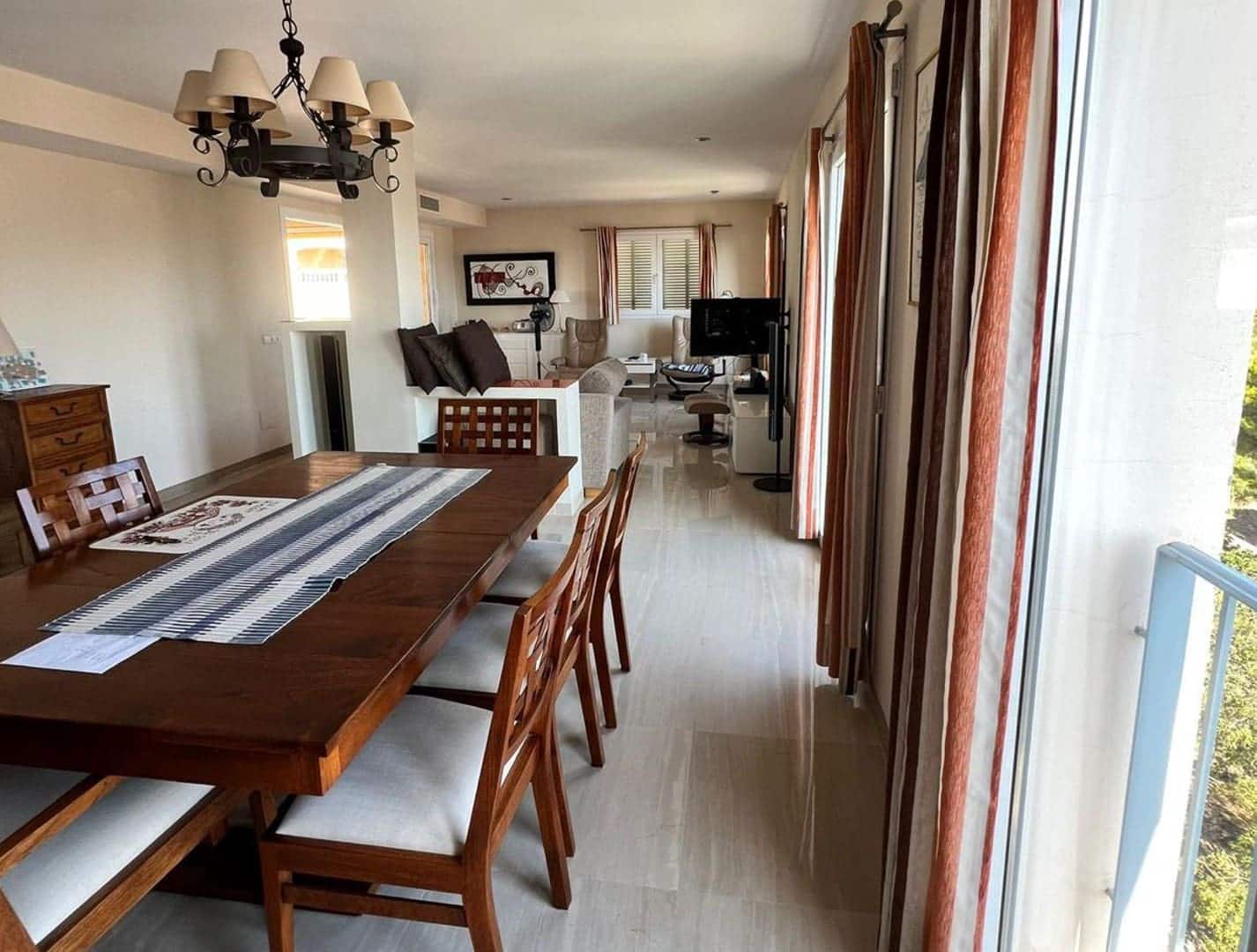 Apartamento de 3 habitaciones en Palma de Mallorca en venta con piscina garaje - 1.200.000 € (Ref: 8556133)