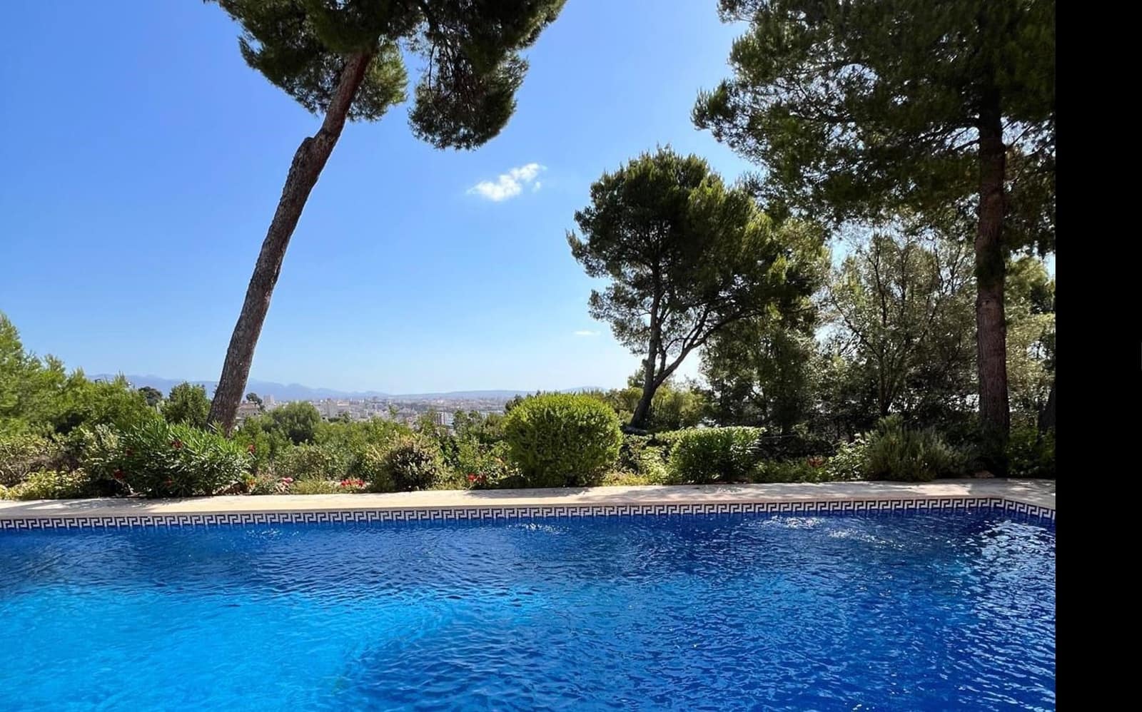 Apartamento de 3 habitaciones en Palma de Mallorca en venta con piscina garaje - 1.200.000 € (Ref: 8556133)