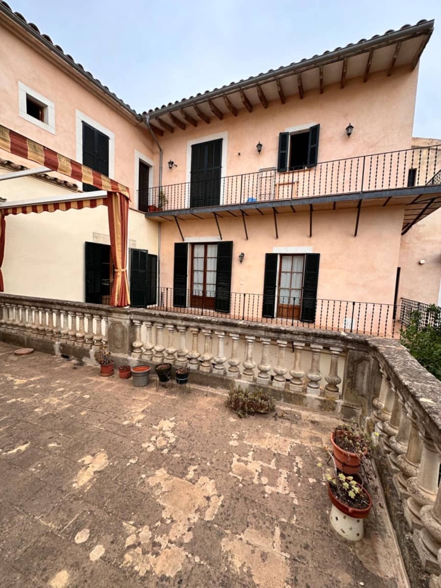 7 soveværelse Byhus til salg i Binissalem med swimmingpool garage - € 650.000 (Ref: 8583522)