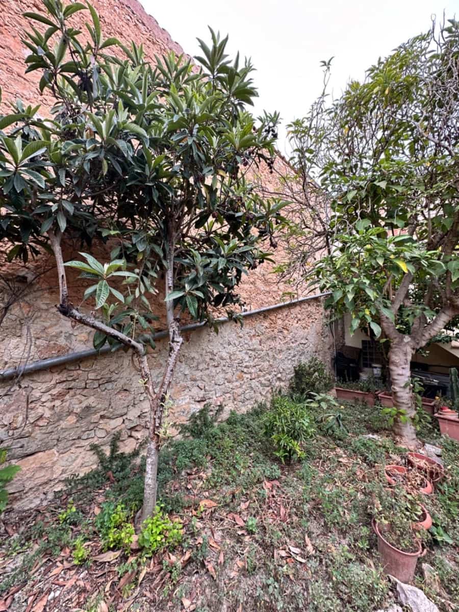 7 soveværelse Byhus til salg i Binissalem med swimmingpool garage - € 650.000 (Ref: 8583522)