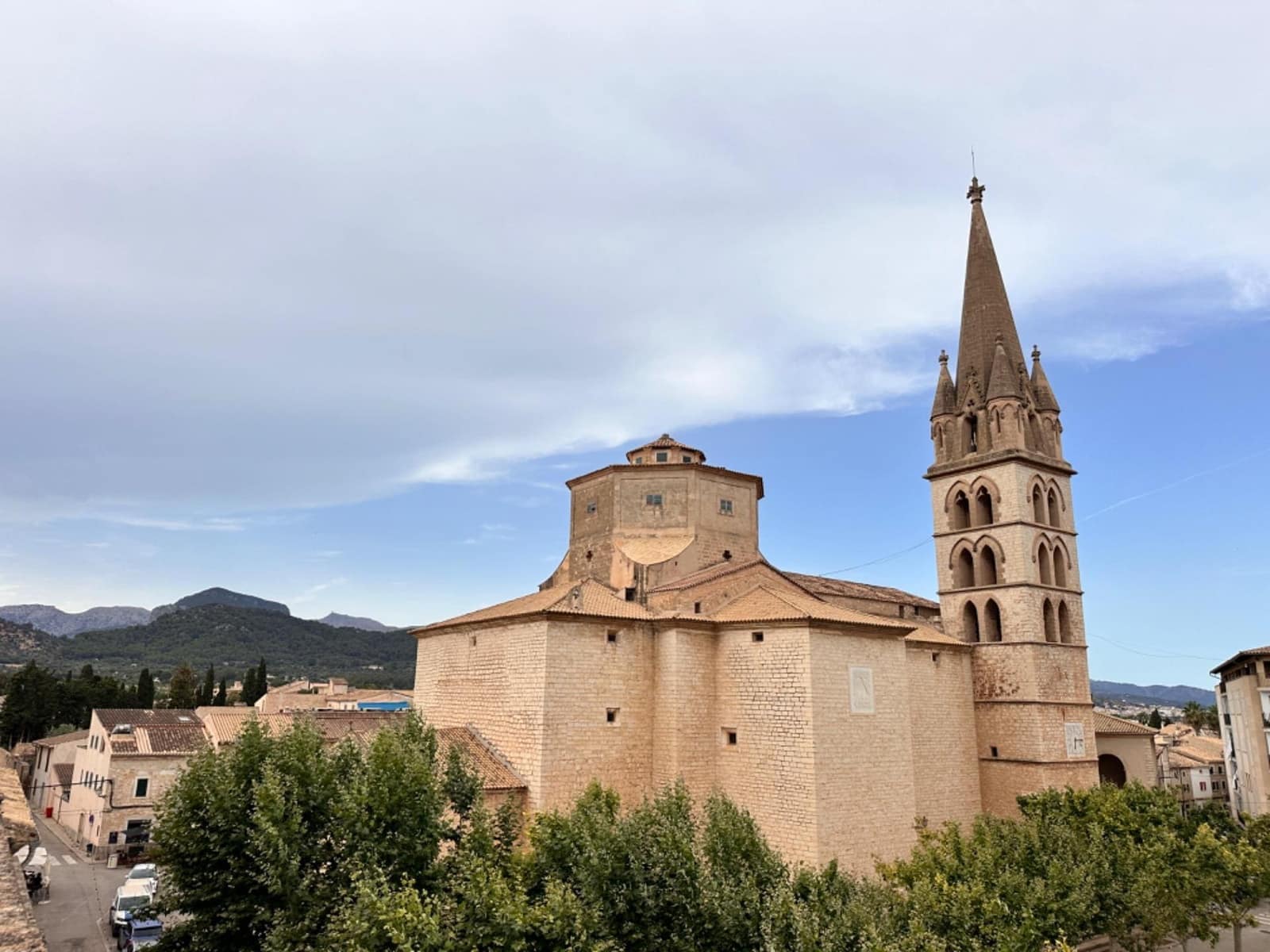 7 soveværelse Byhus til salg i Binissalem med swimmingpool garage - € 650.000 (Ref: 8583522)